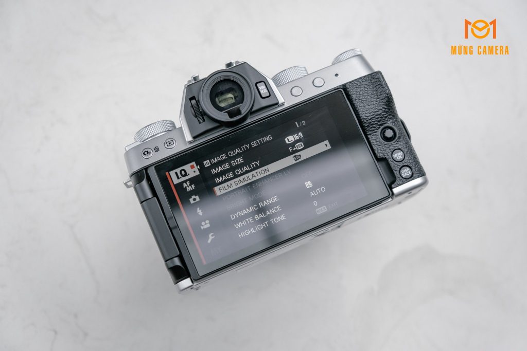 MÁY ẢNH FUJIFILM X-T200 CŨ (BODY BẠC) GIÁ TỐT