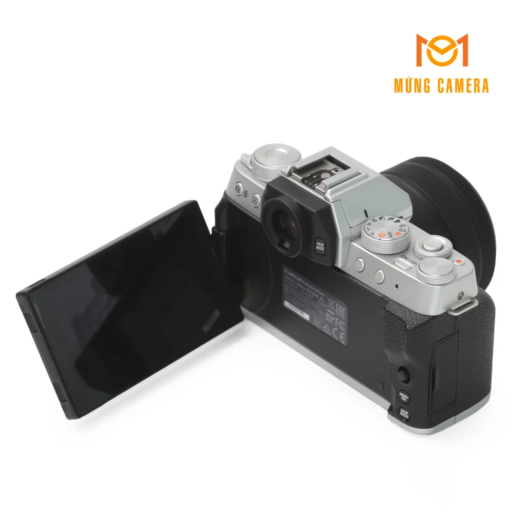 MÁY ẢNH FUJIFILM X-T200 CŨ (BODY BẠC) GIÁ TỐT